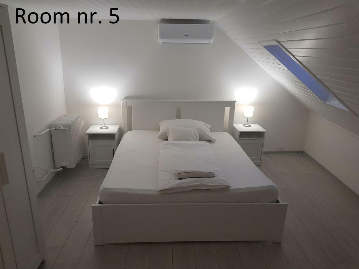 Zoli Apartmanok-Zoli Koelcsey 19 Villa Hajdúszoboszló Екстериор снимка