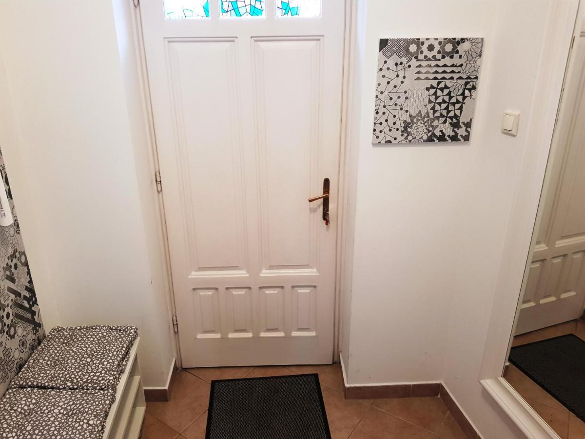 Zoli Apartmanok-Zoli Koelcsey 19 Villa Hajdúszoboszló Екстериор снимка